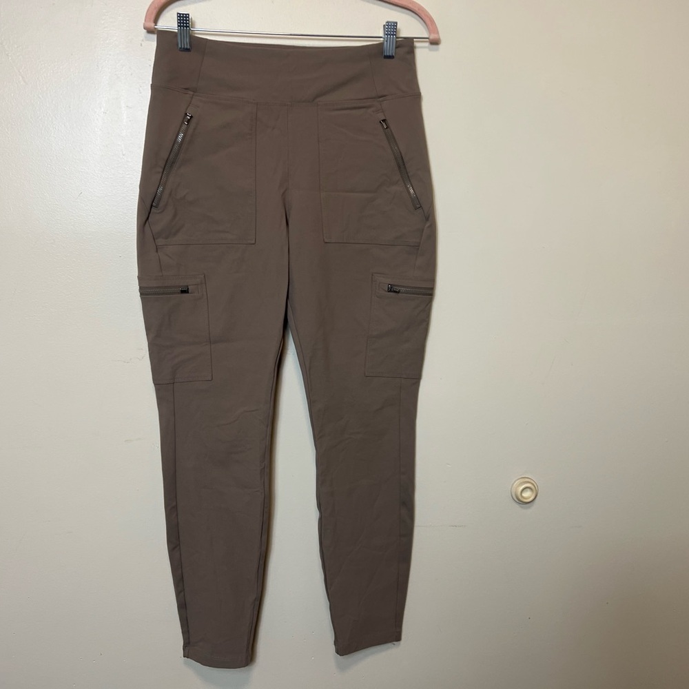 Athleta Taupe Ankle Cargo Pants. Beige. Size 10.